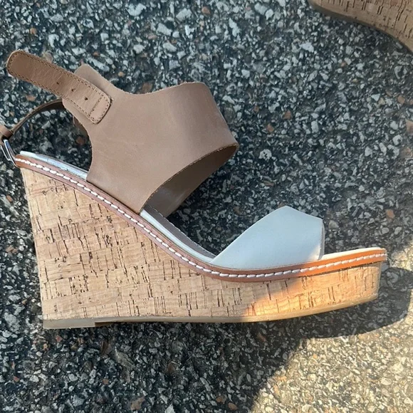 DV by Dolce Vita Brown and Cream Wedge Sandals - Picture 2 of 4